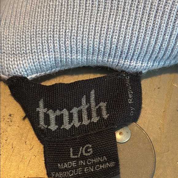 Truth Men’s Large Knit Blue Polo with Geometric Design - Picture 2 of 4